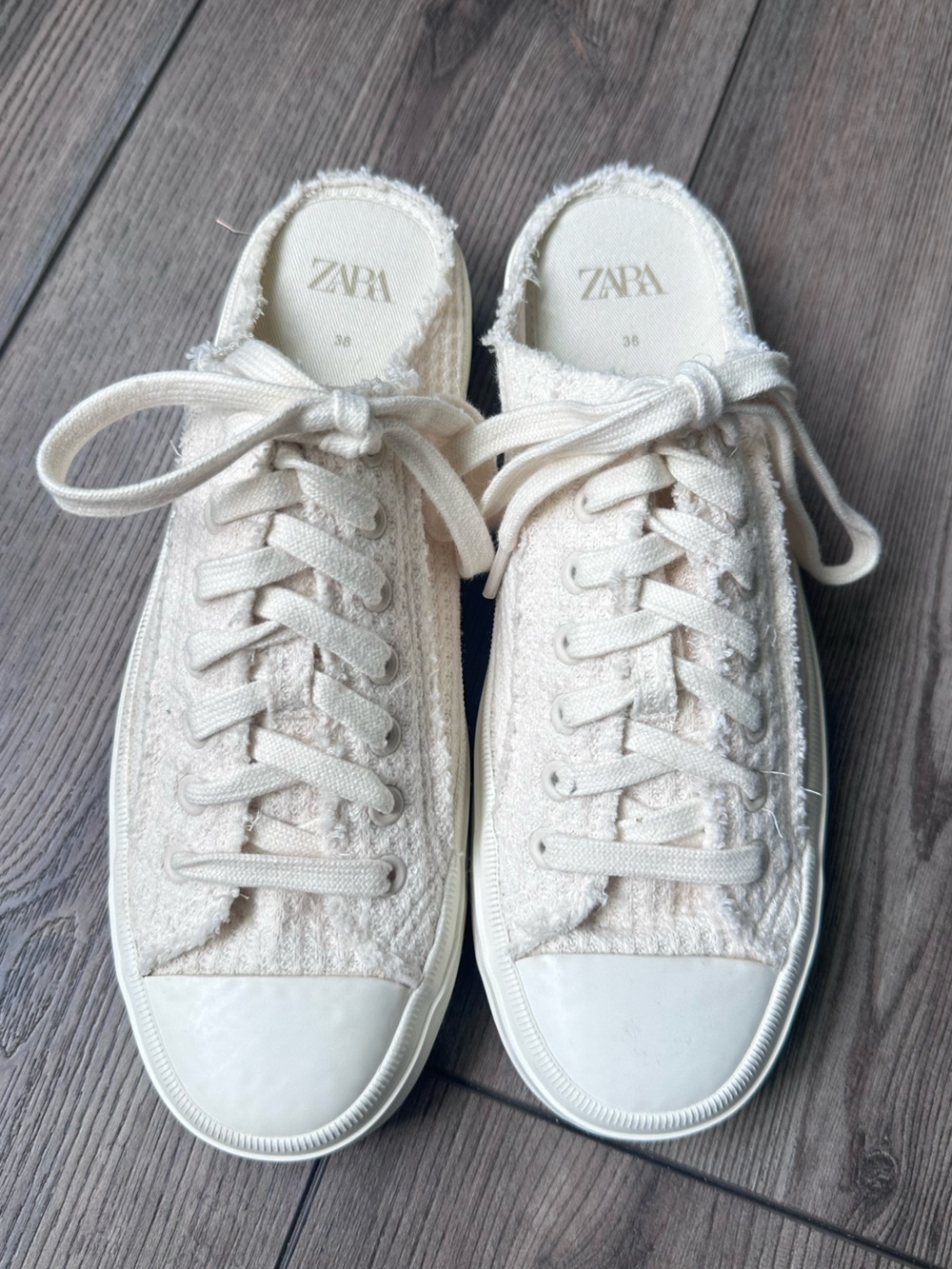 ZARA Cream Frayed Waffle Knit Slip On Mule Sneakers Size 38 Boho Coastal Casual